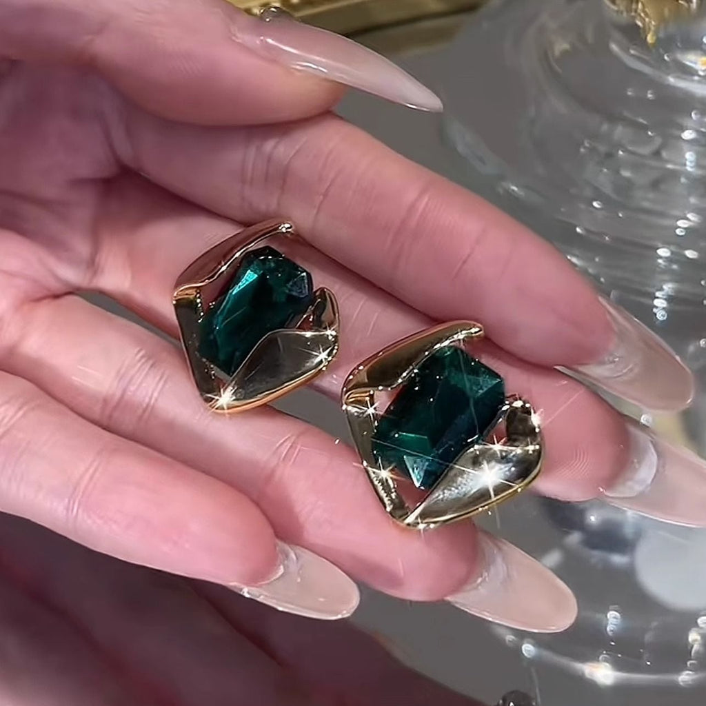 2026 Trending Green Sugar Cube Stud Earrings. Niche Stylish Design, Luxurious And Elegant, Easy To Match All Outfits.