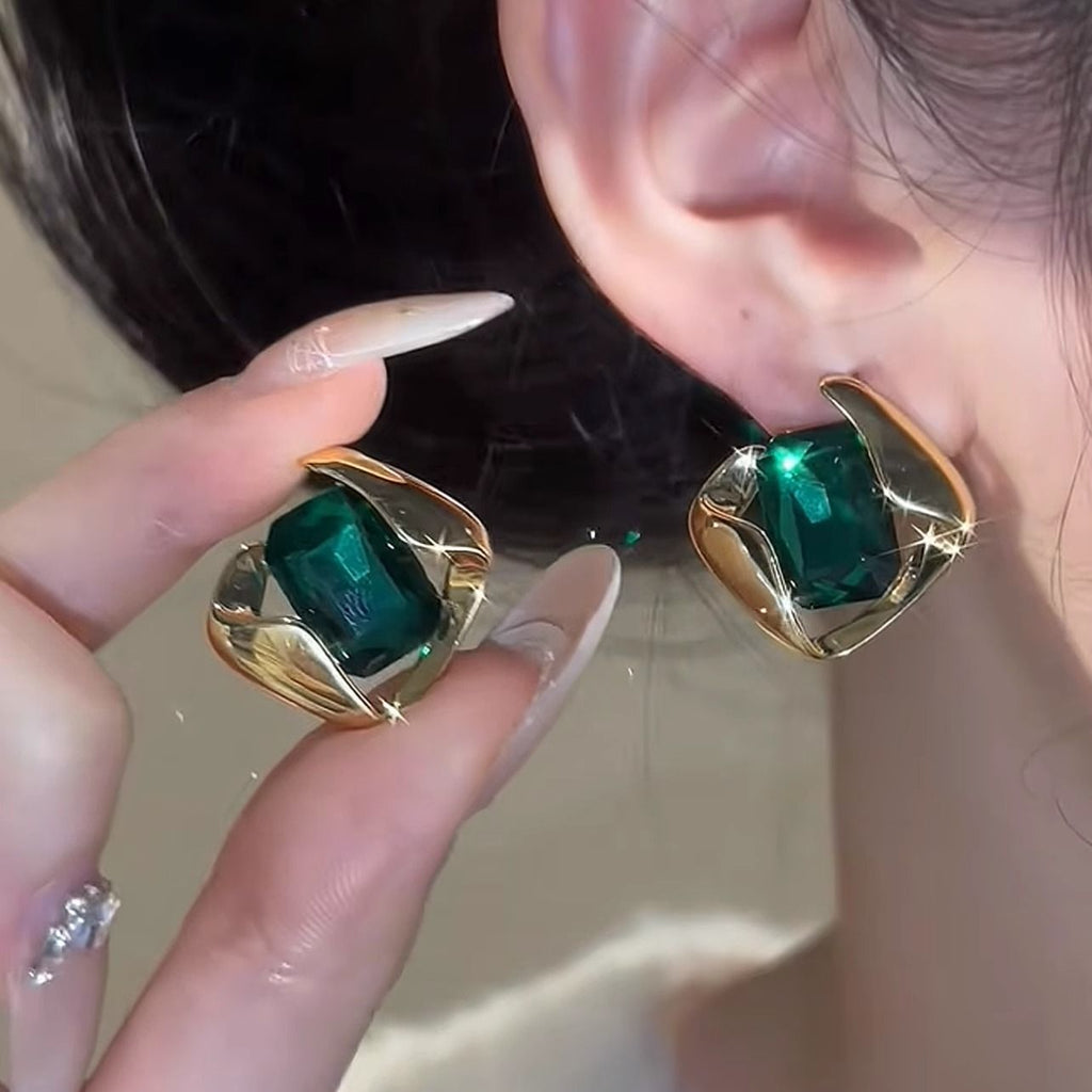2026 Trending Green Sugar Cube Stud Earrings. Niche Stylish Design, Luxurious And Elegant, Easy To Match All Outfits.